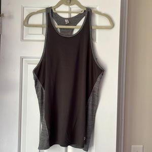 Under Armour Size M Two Tone Gray Workout Shirt